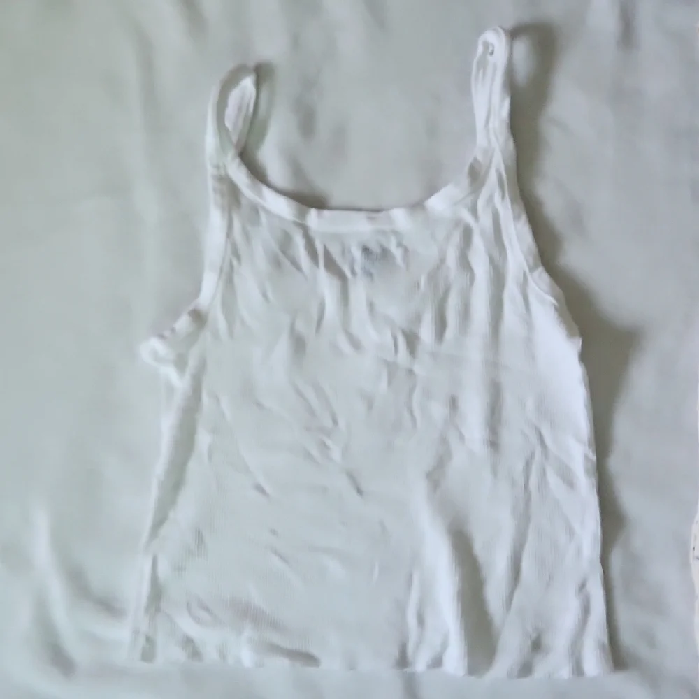 Brandy Melville White Fitted Crop Camisole - One Size - Picture 7 of 7